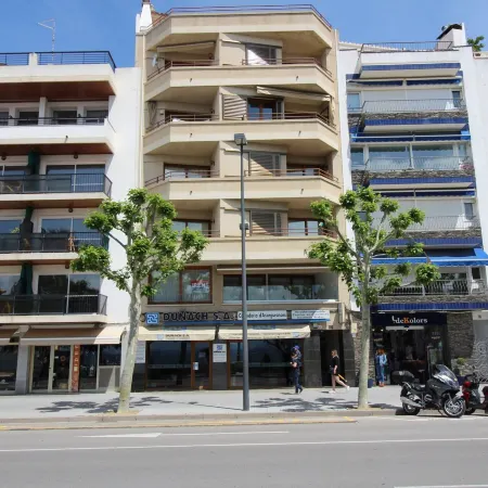 1 Bedroom Apartment Near Nova Beach