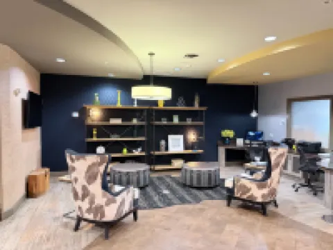 Holiday Inn Express & Suites PERRY-NATIONAL FAIRGROUND AREA by IHG