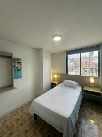 加州藍飯店 住宿飯店