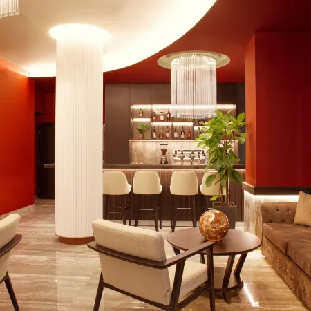 Zeus Essence Athens Central