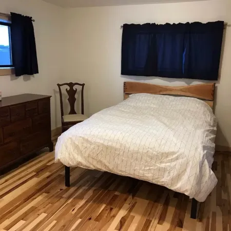 Historic Hawkes Apartment--downtown washburn, close to beaches, restaurants, etc