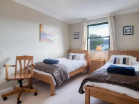 13 St Bride's Bay View - 4 Bedroom - Broad Haven Hotels in The Havens