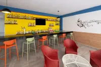 Decameron La Marina Guayabitos, Ramada All Inclusive Resort - bar