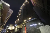 Busan Maron Hotel Nampo - Bergblick
