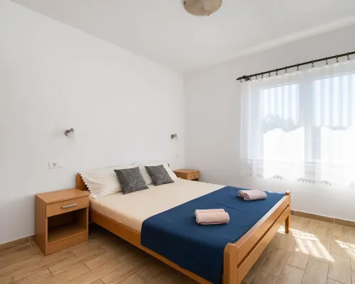 Apartments Igor Hotels in Lun
