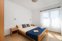 Apartments Igor