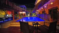 Zipoliteville - Hotel Nudista - Pools