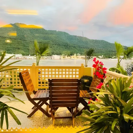 Yog Niketan by Sanskriti