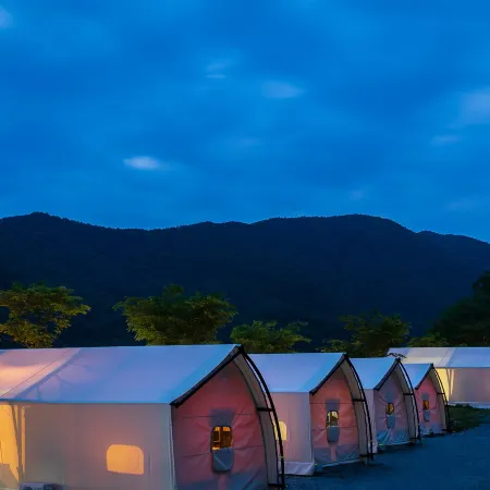 Gyeongju Ogle-Ogle Glamping Отели рядом с достопримечательностью «Храм Синсонса»