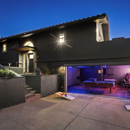 New SkyLine Sedona! Wow Views! 5Br 4Ba Pool Spa GameRoom Firepit