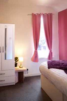 Cozy Private Room with Fast WiFi Full Kitchen Garden
