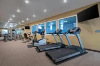 Clarion Hotel Conference Center - North - Gym