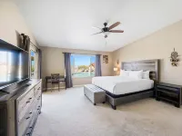 Casa Selecta - Pool, Hot Tub & Desert Skies 4 Bedroom Home Hotels in Yucca Valley