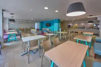 City Express Suites by Marriott Querétaro - breakfast