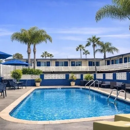 Mission Bay Motel Отели рядом с достопримечательностью «Пляж Мишен-Бич»