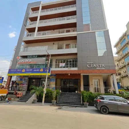 Hotel Ceasta Отели рядом с достопримечательностью «Оушен Парк»