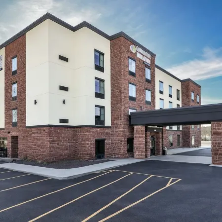 Cobblestone Hotel & Suites - Rhinelander