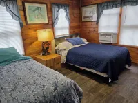 Big Chip Lodge. Awesome View. Dock 50' Away. Authentic Historical Wisconsin.
