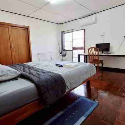 Junohouse, Quiet, Near Hat Yai Village Rooms