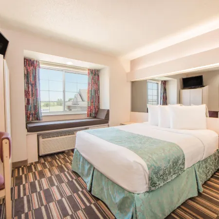 Microtel Inn & Suites by Wyndham Claremore