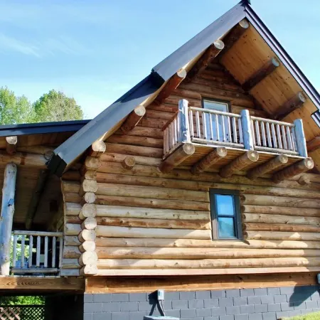 Waterfall View Cabin at White Buffalo Lodge;Family-friendly with lake access