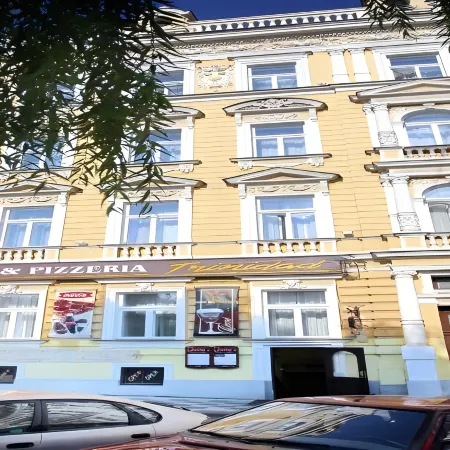 Hotel Klarinn Prague Castle Отели рядом с достопримечательностью «Йозефов»
