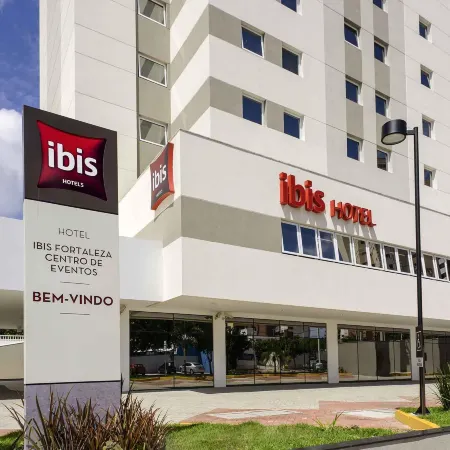 Ibis Fortaleza Centro de Eventos Отели рядом с достопримечательностью «Коко»