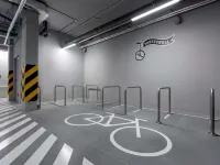 宜必思尚品什切青老城酒店 - 停車場