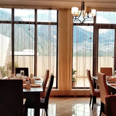 Hotel Iveria