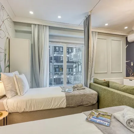 Boutique Downtown Studio with Balcony 1