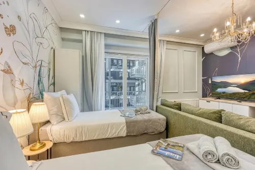 Boutique Downtown Studio with Balcony  1
