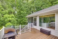 Dock w/ Deep Water Levels! Home on Lake Hartwell - Boutique