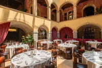 Cour des Loges Lyon, A Radisson Collection Hotel