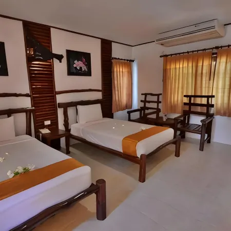 Alongkot Beach Resort Khanom