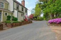 The Wander Inn - parking