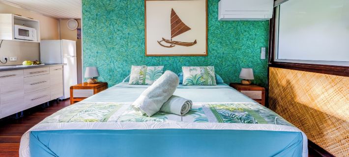 Fare Aute Beach Hotels in Moorea