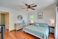 Lakefront Vacation Rental w/ Views & Hot Tub! - Wifi