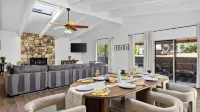 Juniper Hideout by Avantstay Hot Tub + Game Room + Gym + Sauna Sedona, AZ - Maalaistalo
