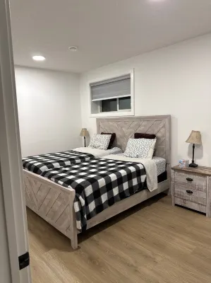 Magnificent Brand New luxurious Basement 2BR, NW - Homestays