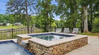 Poolside Paradise by Avantstay Waterfront Home + Pool + Spa Dock + Game Room Near Hiking - Balkoner
