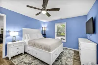 Welcome to simple comfort a like new family friendly home Full of accommodation - 4-Star