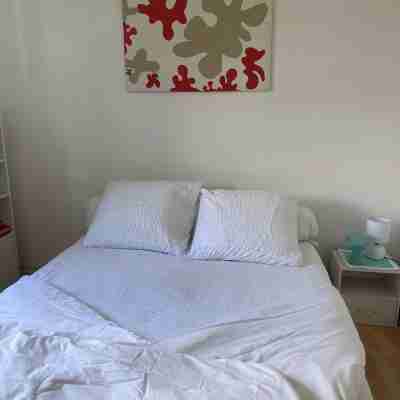 Single-storey house 2 kms from the beach, close to shopping centers Rooms