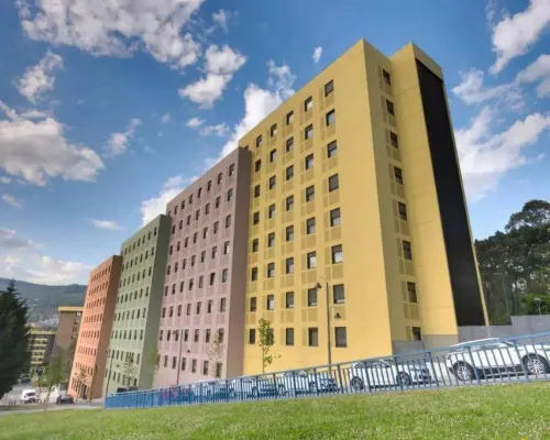 Livensa Living Studios Bilbao Hotels near Deusto