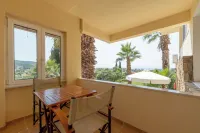 Kelyfos Hotel - Bergblick