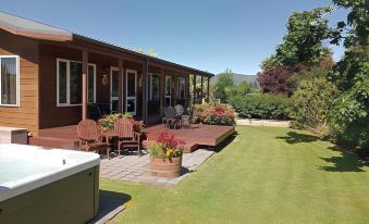 Blue Ridge Studios and Bed & Breakfast