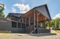 Lake Views, Big Deck, Hot Tub, Fire Pit, Game Room - 4-Star