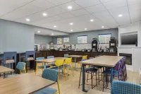 Garner Hotel WARREN NORTHWEST by IHG - breakfast