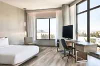 AC Hotel โดย Marriott Sunnyvale Moffett Park - 4 ดาว
