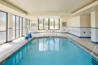 Courtyard Springfield Downtown - Pools