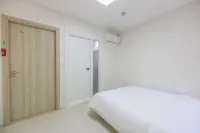 Gimcheon Sketch Hotel - parking